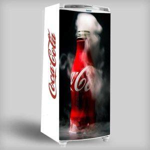 Envelopamento de Geladeira tema Coca-Cola m1